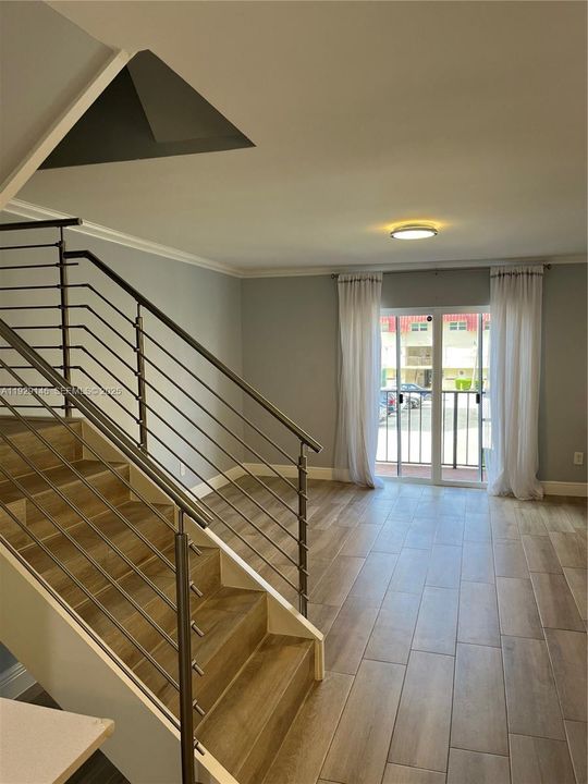 For Rent: $2,600 (2 beds, 2 baths, 960 Square Feet)