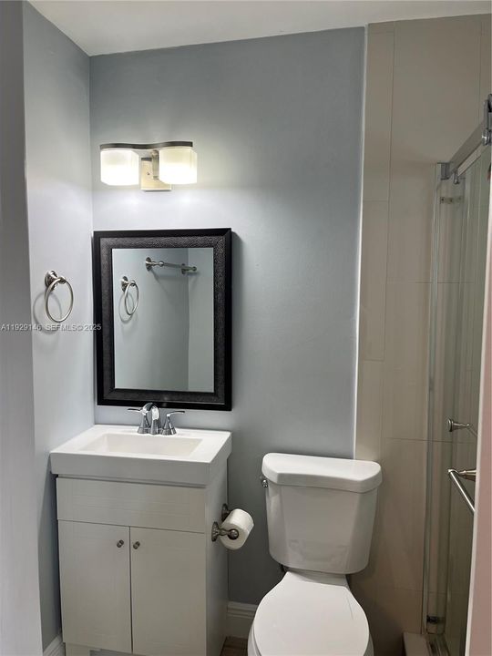 For Rent: $2,600 (2 beds, 2 baths, 960 Square Feet)