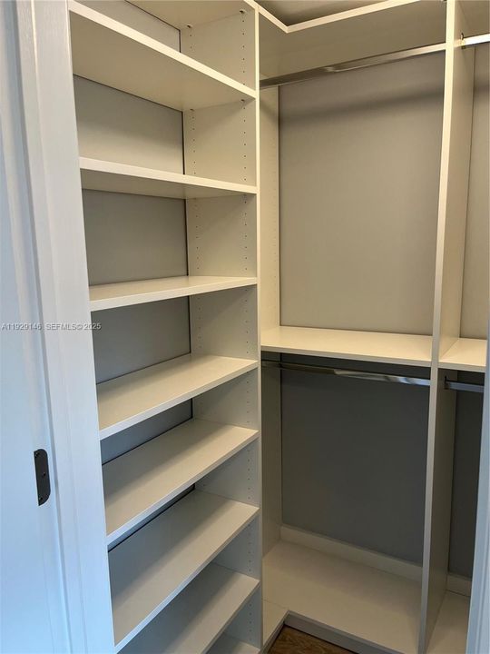 For Rent: $2,600 (2 beds, 2 baths, 960 Square Feet)