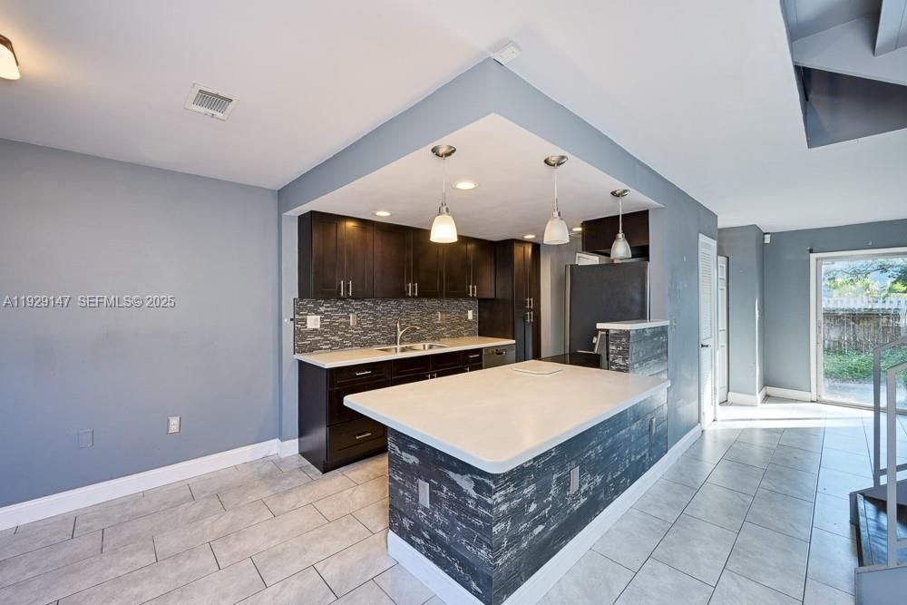 For Sale: $166,450 (3 beds, 2 baths, 1224 Square Feet)