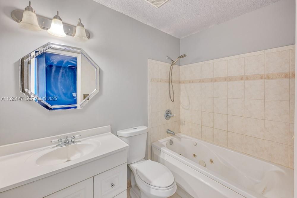 For Sale: $166,450 (3 beds, 2 baths, 1224 Square Feet)