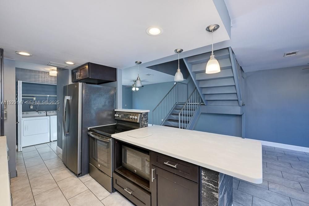 For Sale: $166,450 (3 beds, 2 baths, 1224 Square Feet)