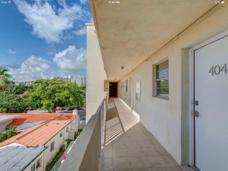 В аренду: $2,350 (1 спален, 1 ванн, 748 Квадратных фут)