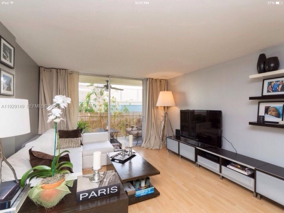 В аренду: $2,350 (1 спален, 1 ванн, 748 Квадратных фут)