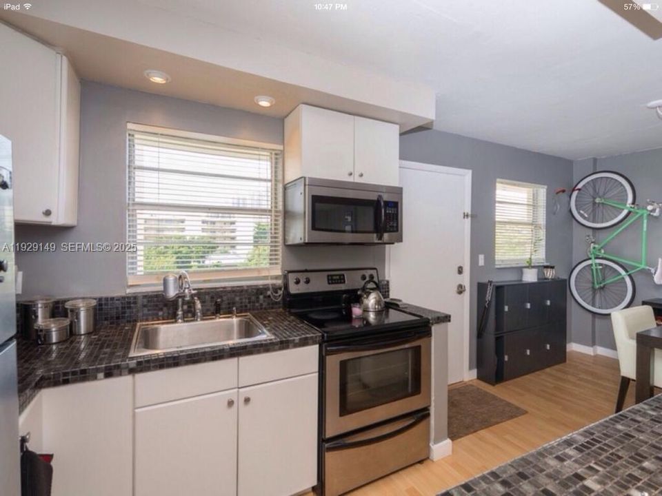 В аренду: $2,350 (1 спален, 1 ванн, 748 Квадратных фут)