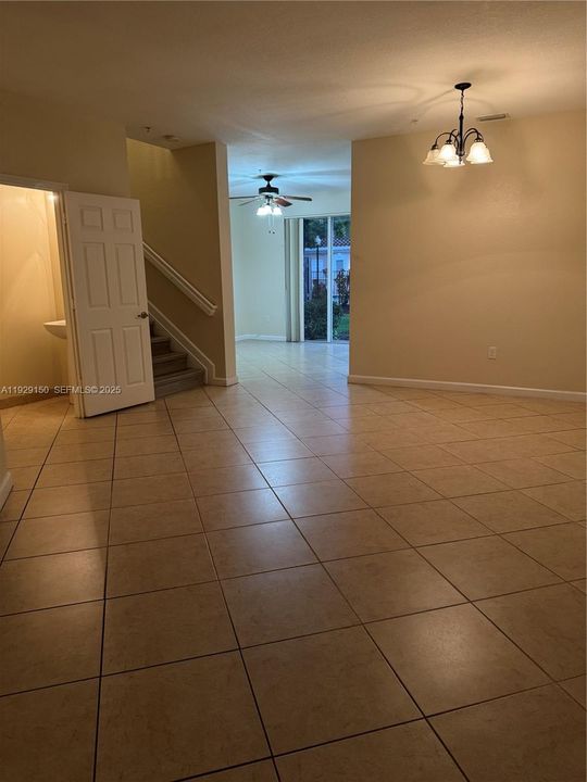 For Rent: $3,000 (3 beds, 2 baths, 1872 Square Feet)
