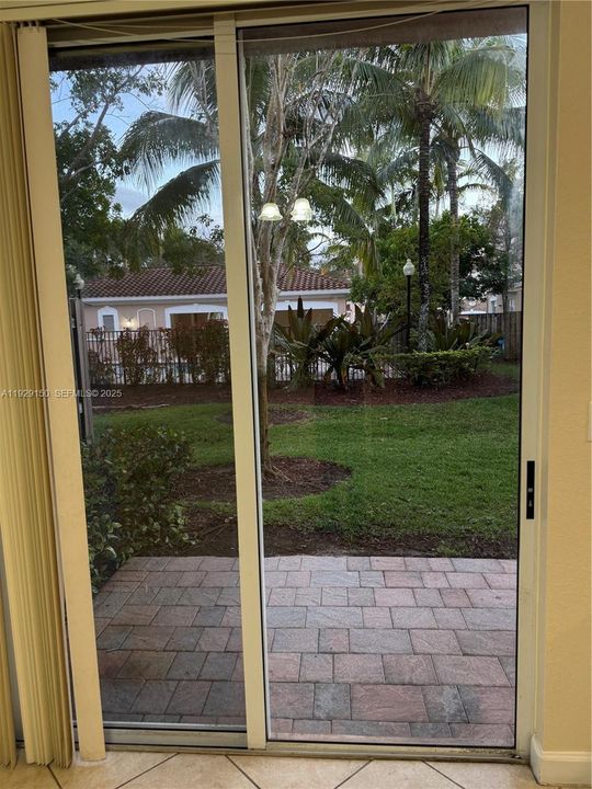 For Rent: $3,000 (3 beds, 2 baths, 1872 Square Feet)