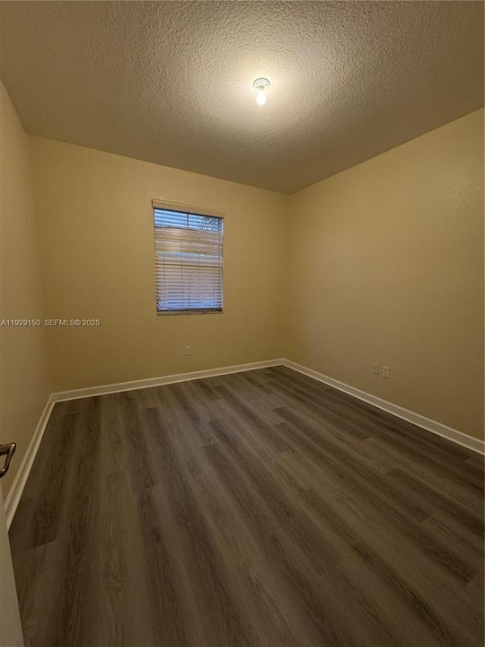 For Rent: $3,000 (3 beds, 2 baths, 1872 Square Feet)