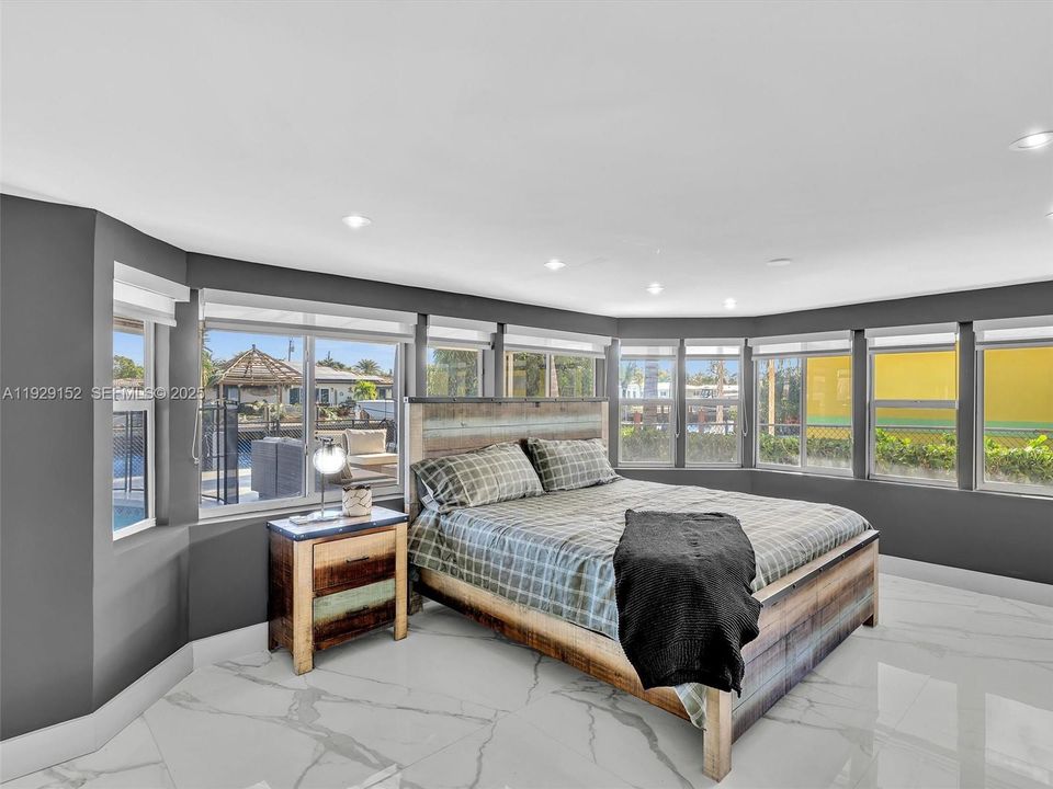 For Rent: $6,950 (4 beds, 3 baths, 1780 Square Feet)