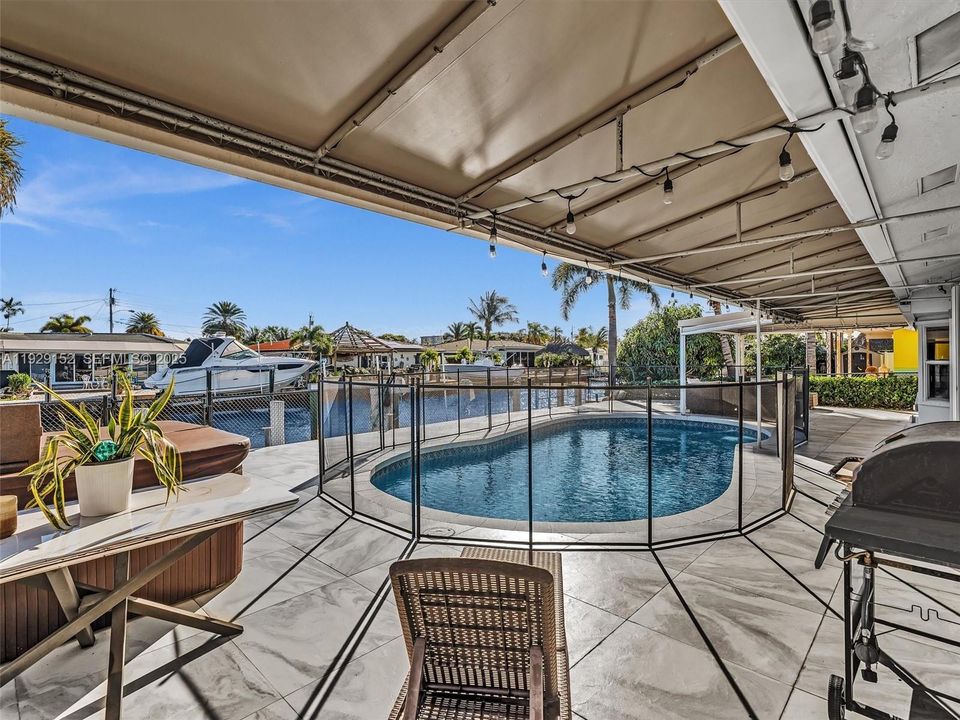 For Rent: $6,950 (4 beds, 3 baths, 1780 Square Feet)