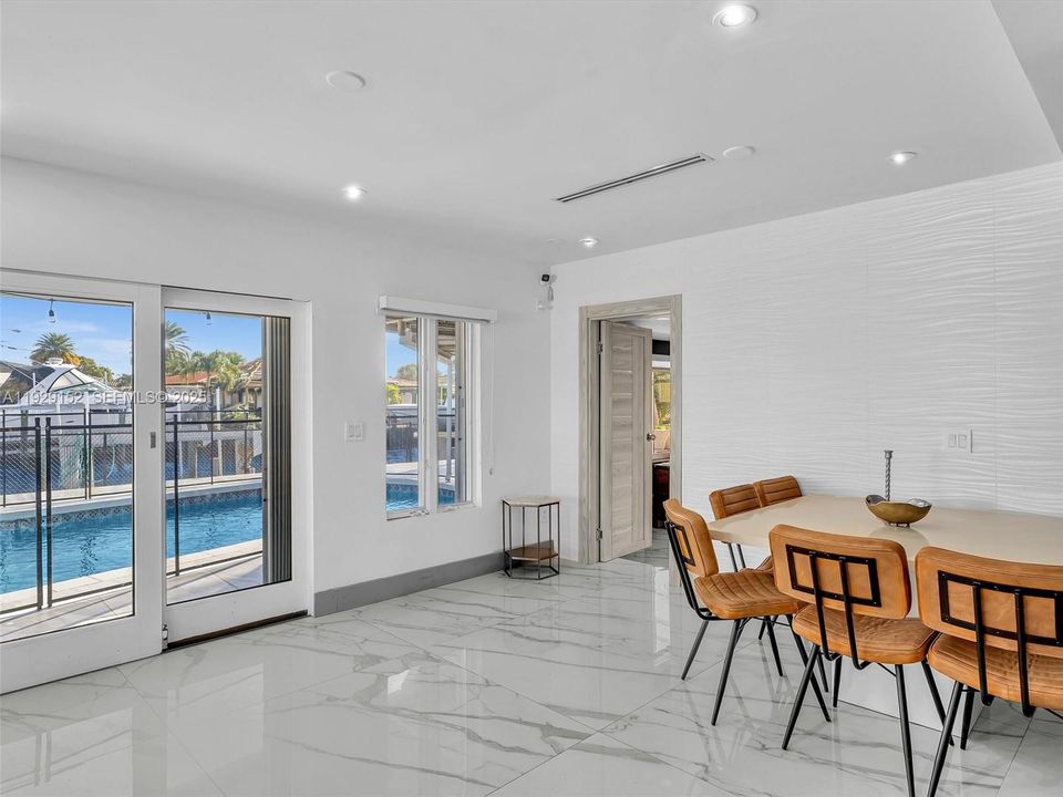 For Rent: $6,950 (4 beds, 3 baths, 1780 Square Feet)