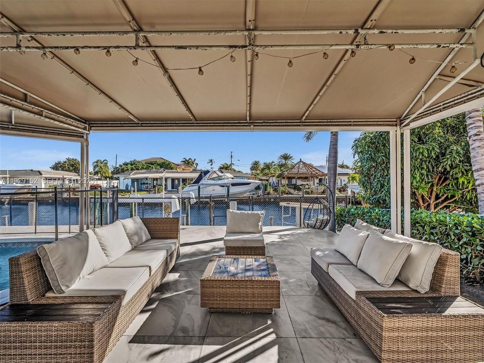 For Rent: $6,950 (4 beds, 3 baths, 1780 Square Feet)