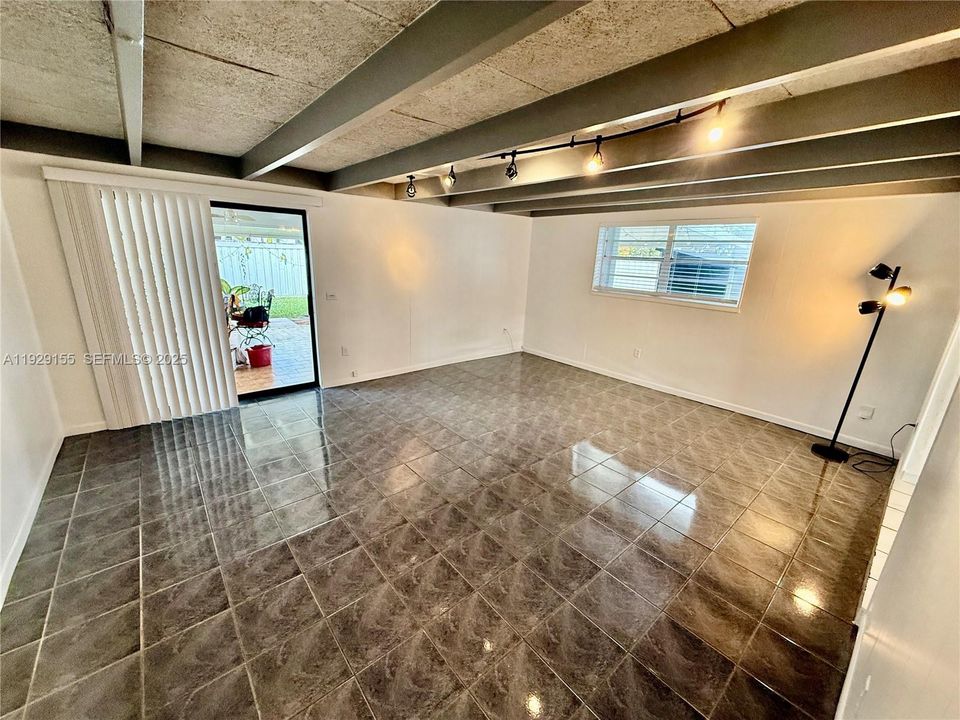 En Renta: $3,900 (4 camas, 2 baños, 1656 Pies cuadrados)