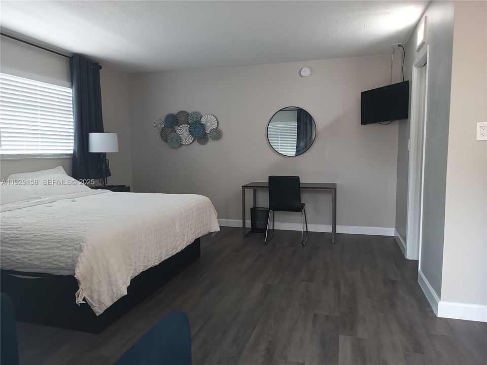 For Rent: $1,400 (0 beds, 1 baths, 0 Square Feet)