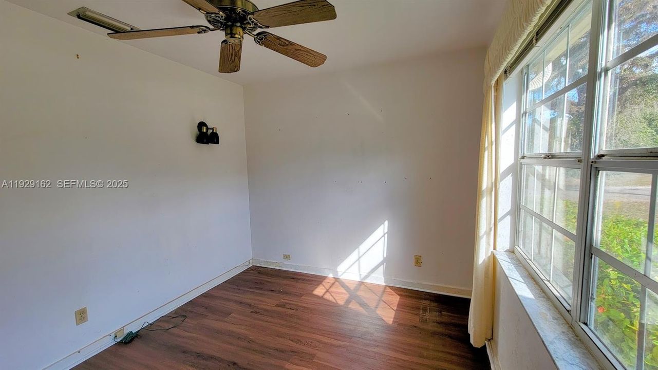 For Sale: $239,900 (2 beds, 2 baths, 1577 Square Feet)