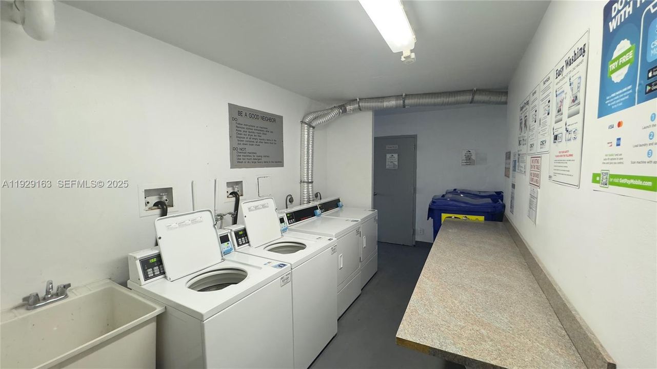 В аренду: $2,100 (2 спален, 2 ванн, 994 Квадратных фут)