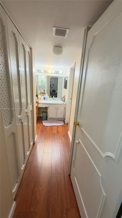 В аренду: $2,100 (2 спален, 2 ванн, 994 Квадратных фут)