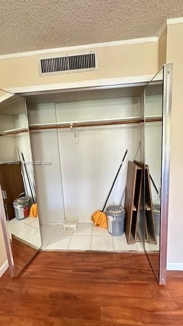 В аренду: $2,100 (2 спален, 2 ванн, 994 Квадратных фут)