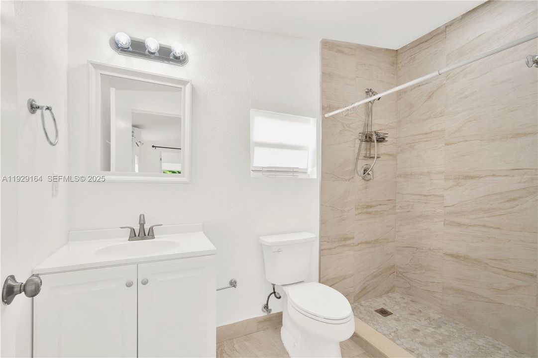 For Rent: $1,200 (1 beds, 1 baths, 800 Square Feet)