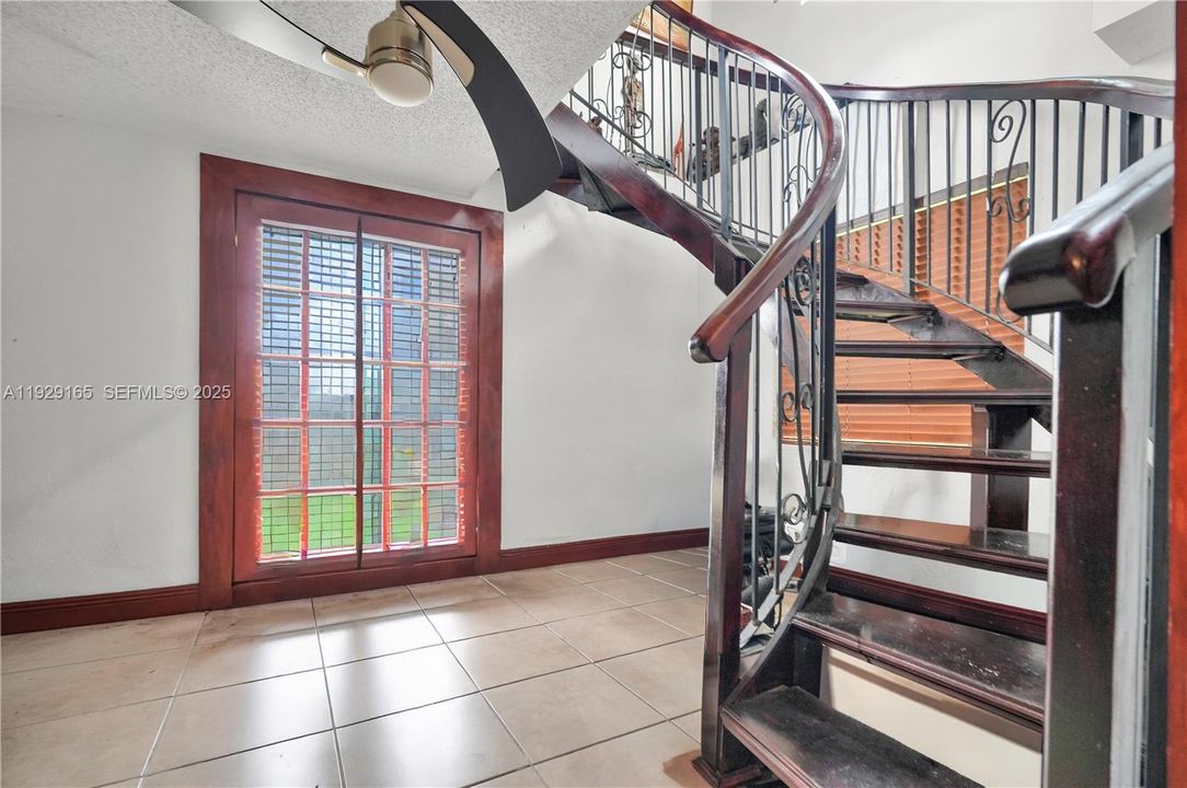 For Sale: $2,250,000 (4 beds, 2 baths, 2909 Square Feet)