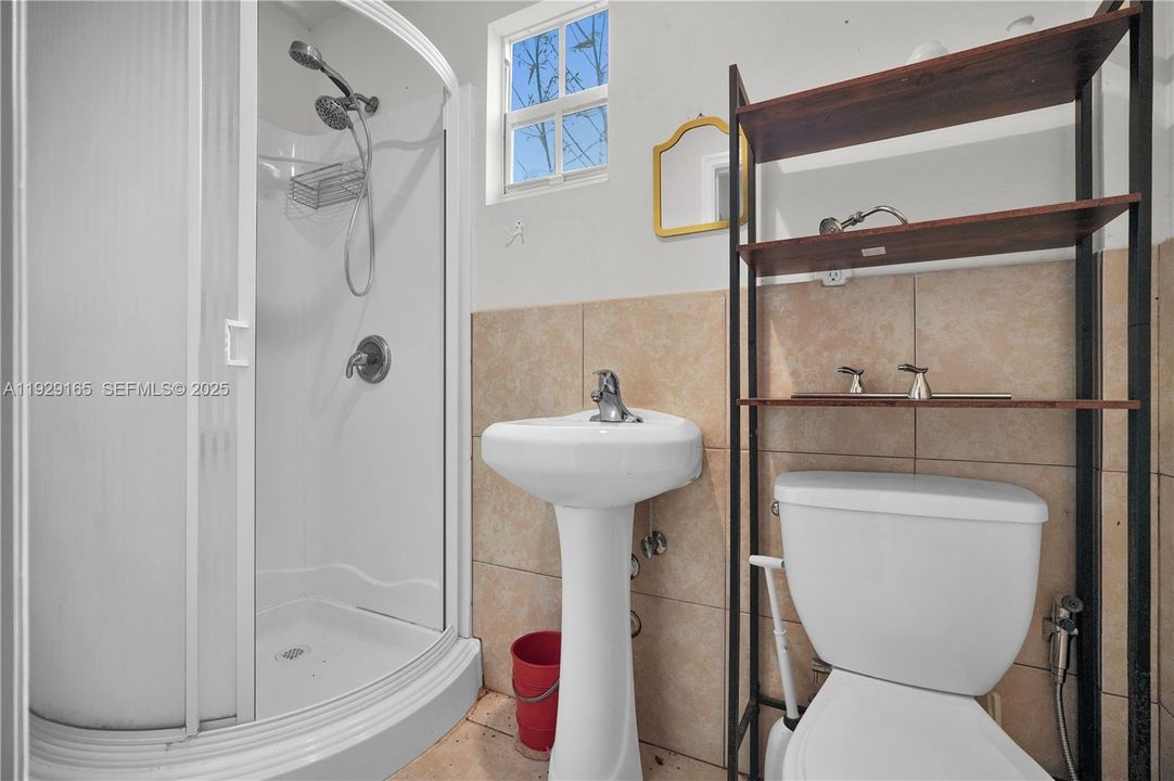 For Sale: $2,250,000 (4 beds, 2 baths, 2909 Square Feet)