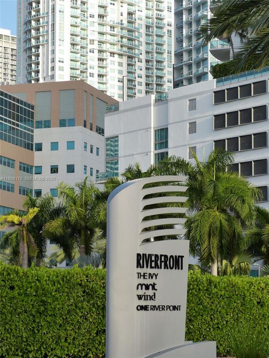 Gated Community right on Miami River