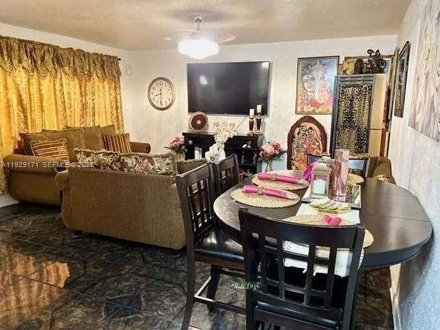 For Rent: $3,500 (4 beds, 2 baths, 1344 Square Feet)