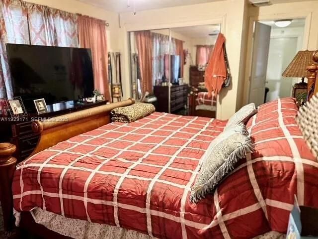 For Rent: $3,500 (4 beds, 2 baths, 1344 Square Feet)