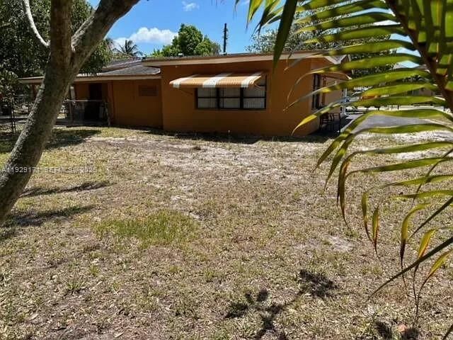 For Rent: $3,500 (4 beds, 2 baths, 1344 Square Feet)