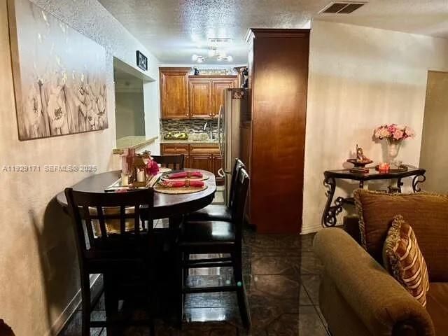 For Rent: $3,500 (4 beds, 2 baths, 1344 Square Feet)