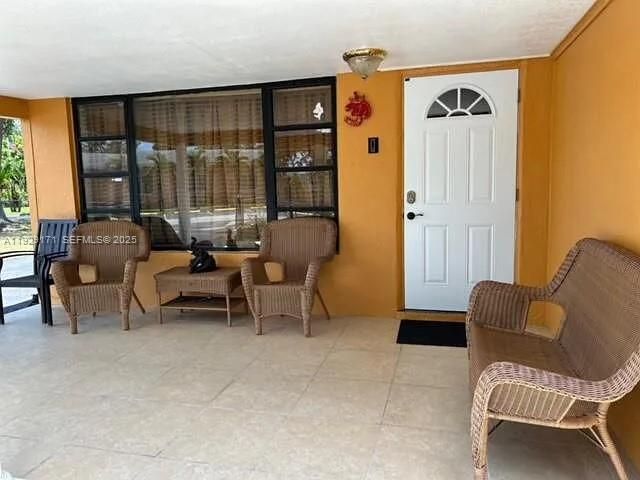 For Rent: $3,500 (4 beds, 2 baths, 1344 Square Feet)