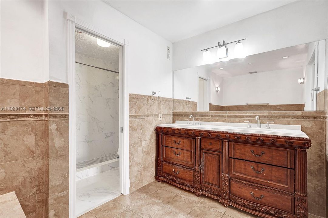 En Venta: $429,000 (3 camas, 2 baños, 1488 Pies cuadrados)