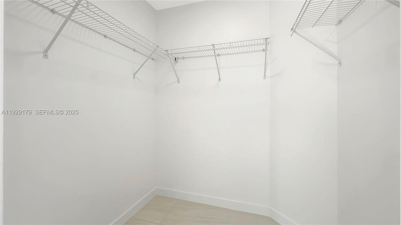 В аренду: $4,390 (3 спален, 2 ванн, 1505 Квадратных фут)