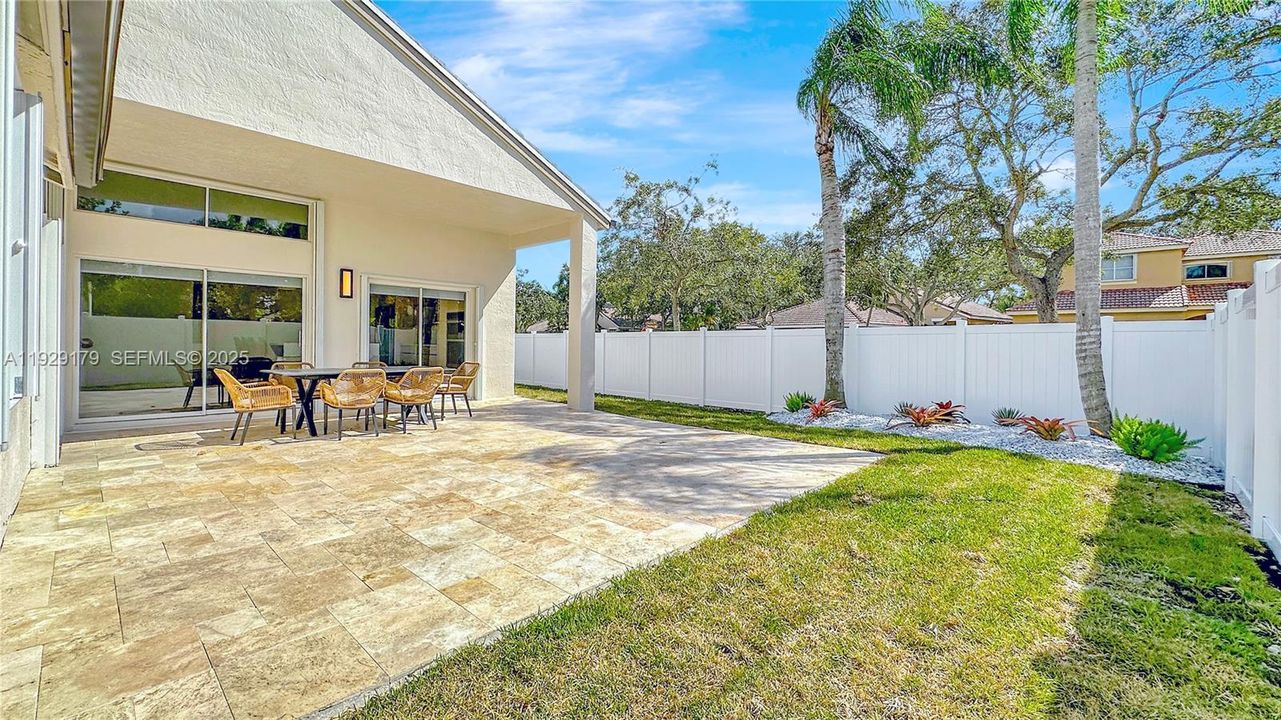 В аренду: $4,390 (3 спален, 2 ванн, 1505 Квадратных фут)