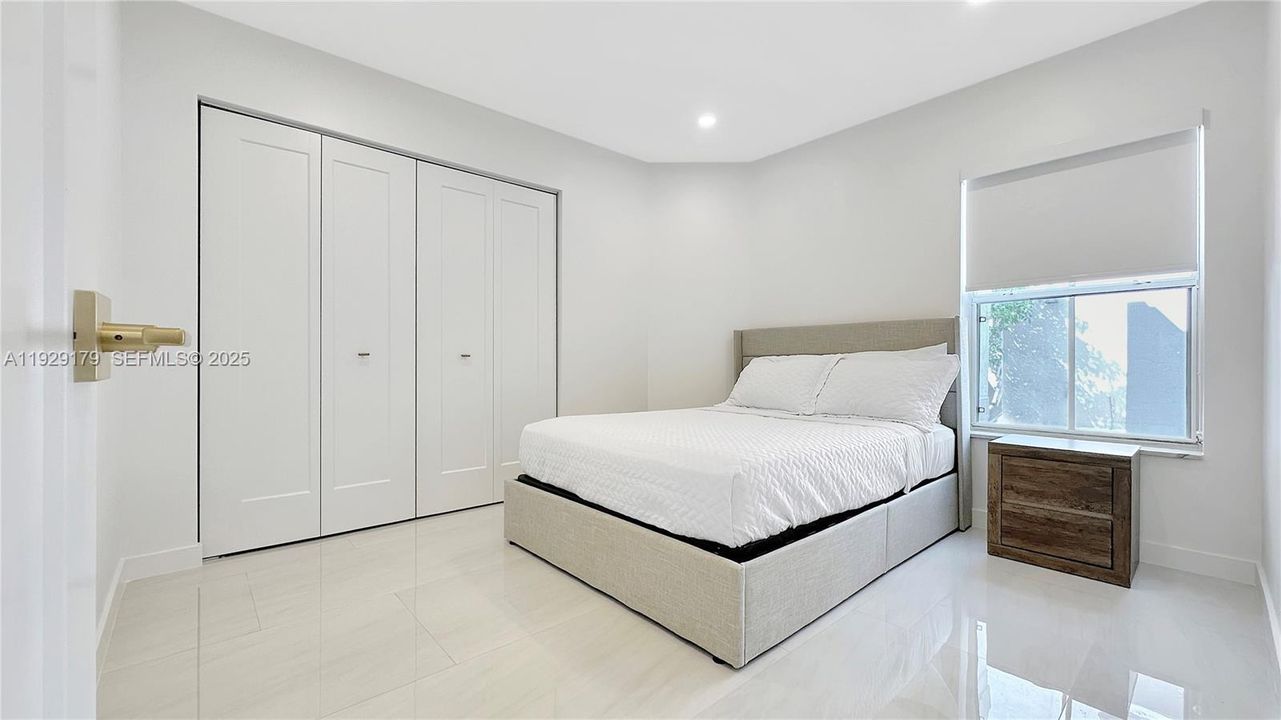 В аренду: $4,390 (3 спален, 2 ванн, 1505 Квадратных фут)