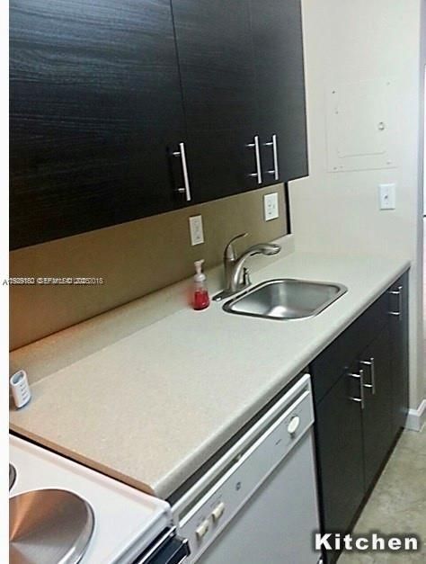 For Sale: $224,670 (1 beds, 1 baths, 725 Square Feet)