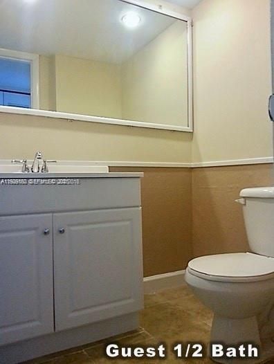 For Sale: $224,670 (1 beds, 1 baths, 725 Square Feet)