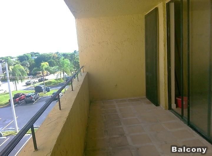 For Sale: $224,670 (1 beds, 1 baths, 725 Square Feet)