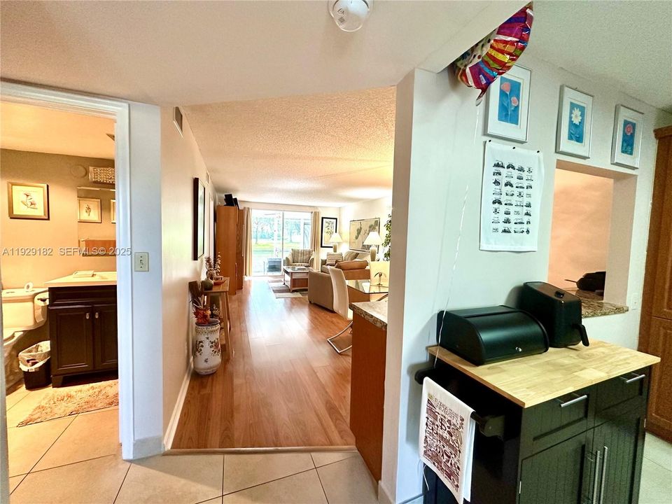 En Venta: $225,000 (2 camas, 2 baños, 1170 Pies cuadrados)