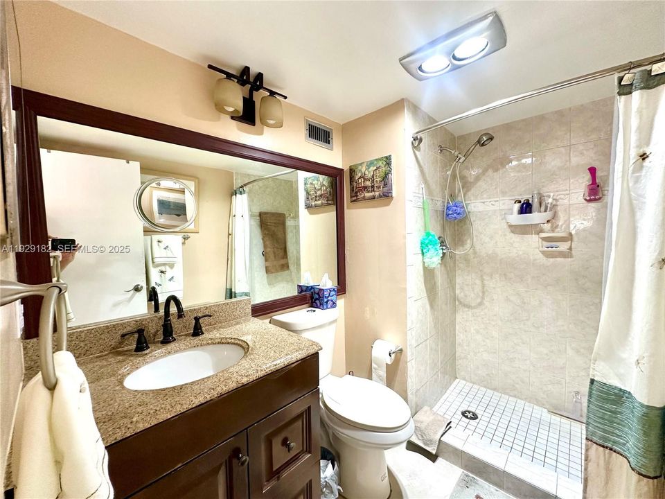 En Venta: $225,000 (2 camas, 2 baños, 1170 Pies cuadrados)