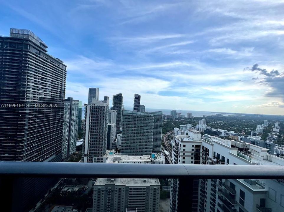 В аренду: $4,500 (1 спален, 2 ванн, 851 Квадратных фут)