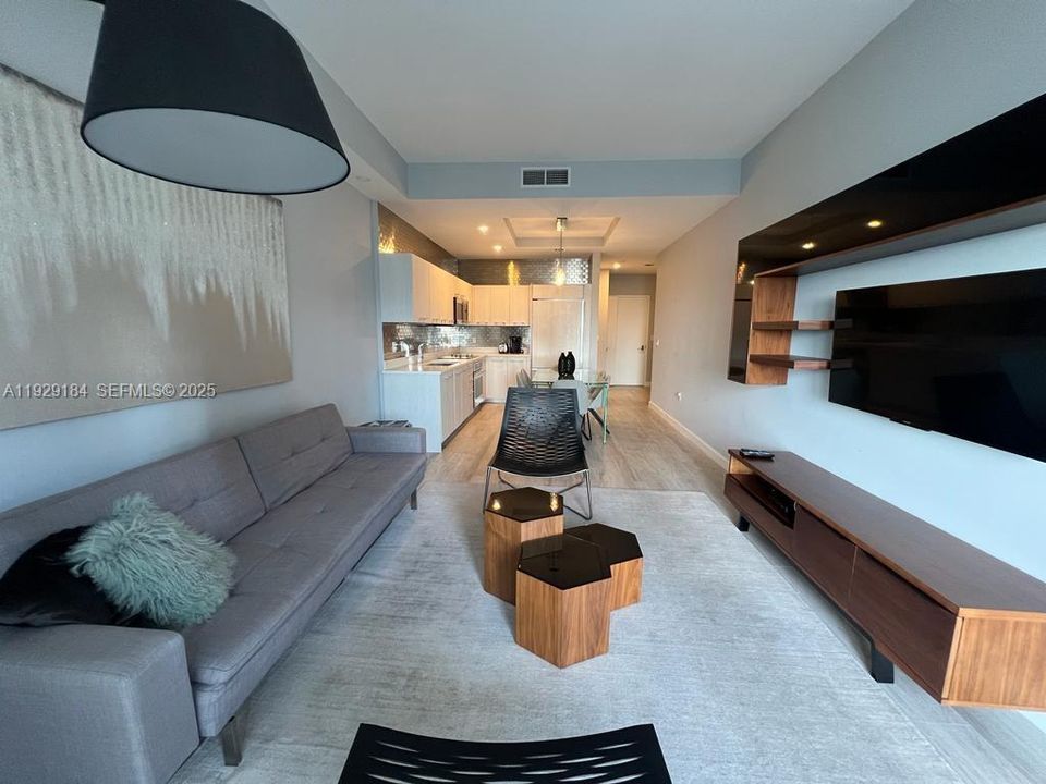 В аренду: $4,500 (1 спален, 2 ванн, 851 Квадратных фут)