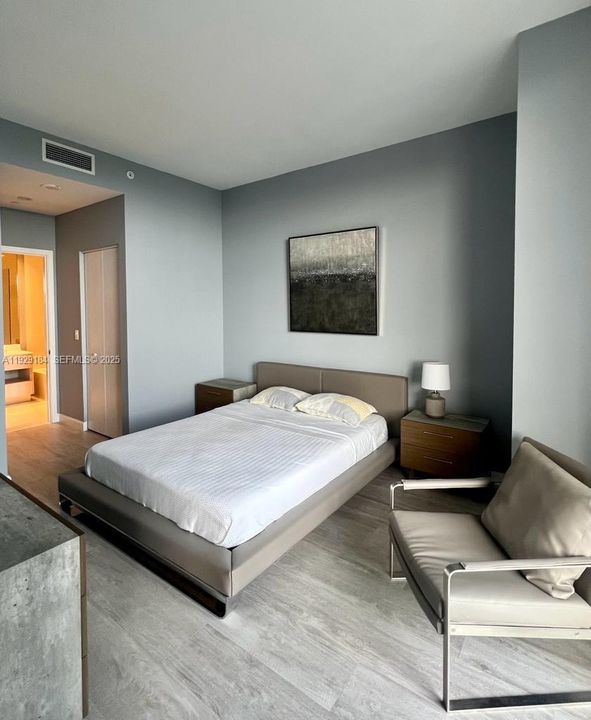 В аренду: $4,500 (1 спален, 2 ванн, 851 Квадратных фут)