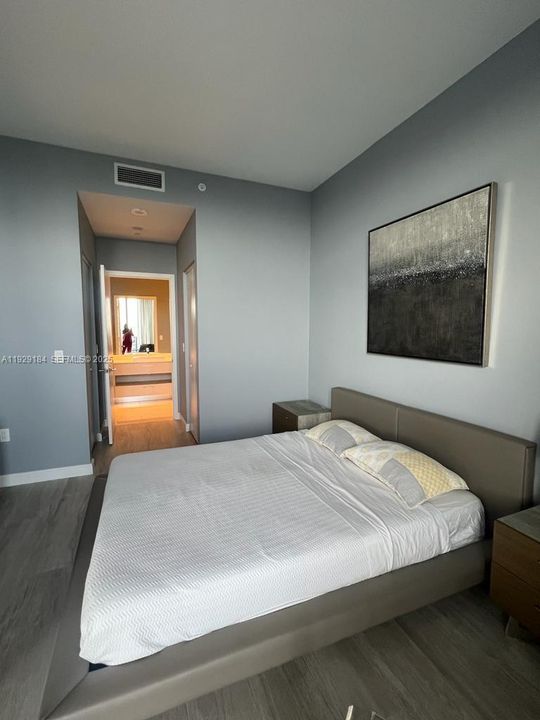 В аренду: $4,500 (1 спален, 2 ванн, 851 Квадратных фут)