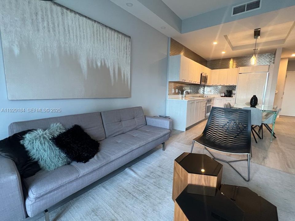 В аренду: $4,500 (1 спален, 2 ванн, 851 Квадратных фут)