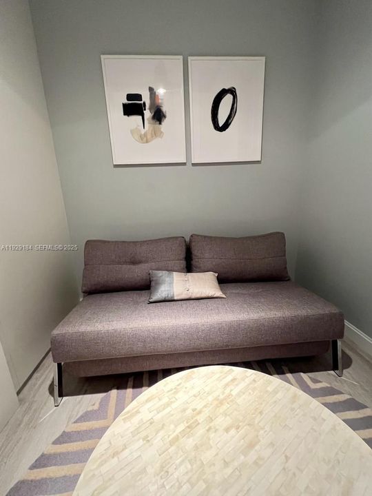 В аренду: $4,500 (1 спален, 2 ванн, 851 Квадратных фут)