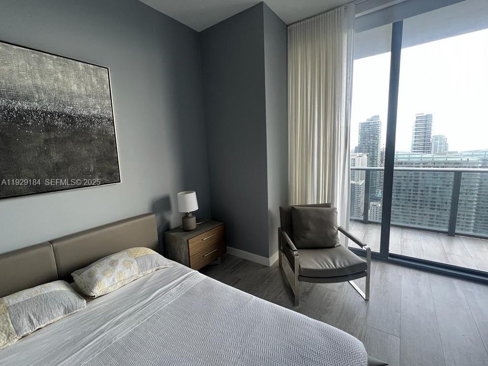 В аренду: $4,500 (1 спален, 2 ванн, 851 Квадратных фут)