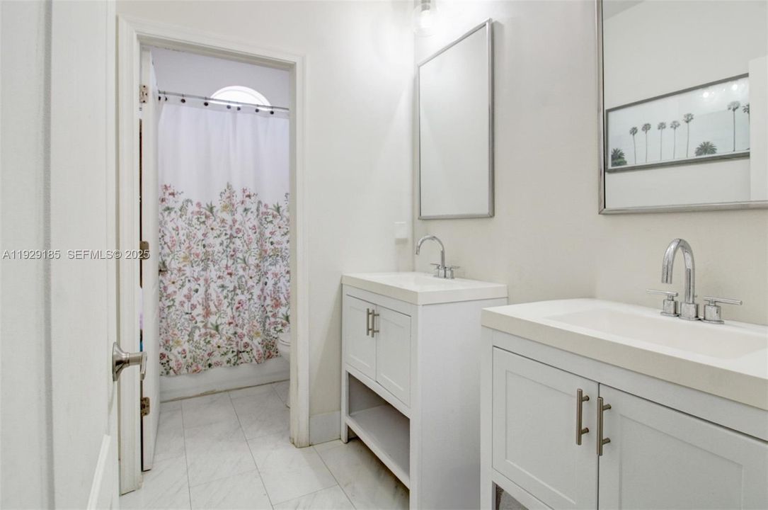 待售: $565,000 (5 贝兹, 3 浴室, 2726 平方英尺)