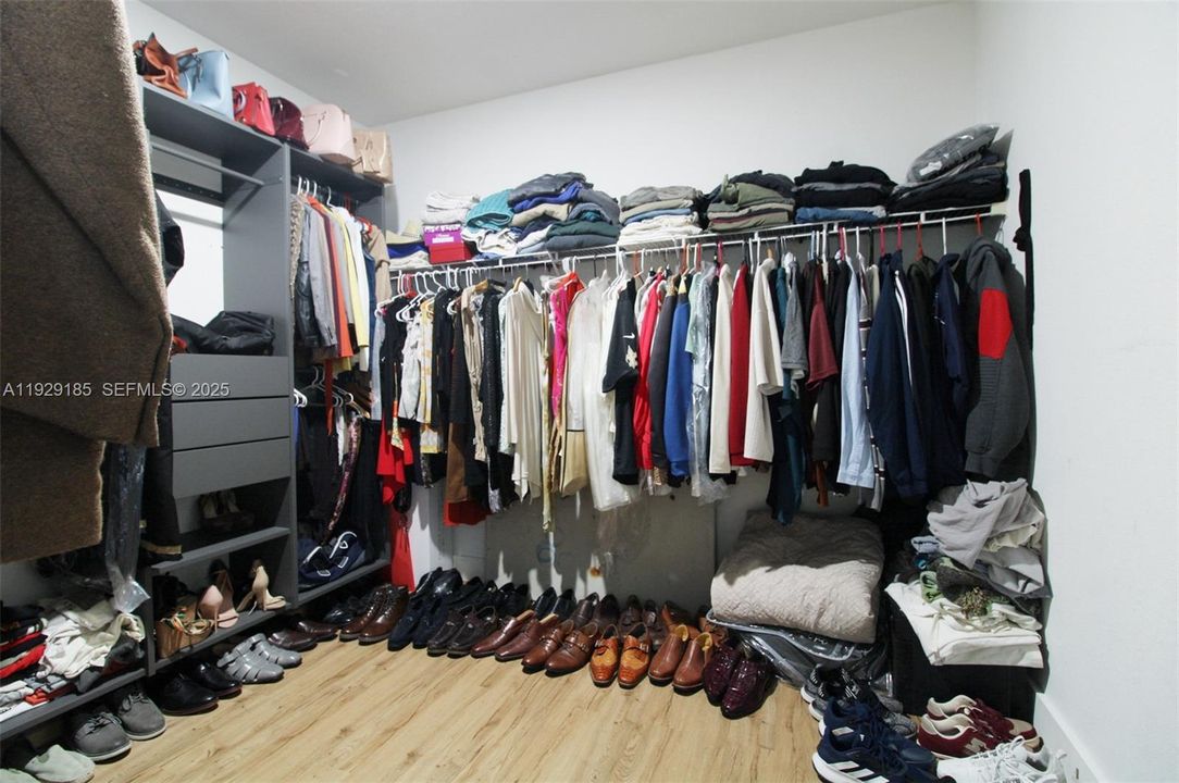 待售: $565,000 (5 贝兹, 3 浴室, 2726 平方英尺)