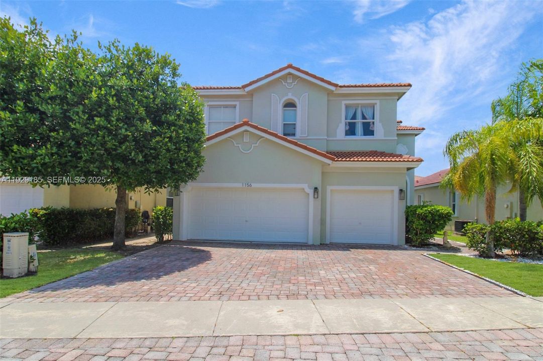 待售: $565,000 (5 贝兹, 3 浴室, 2726 平方英尺)